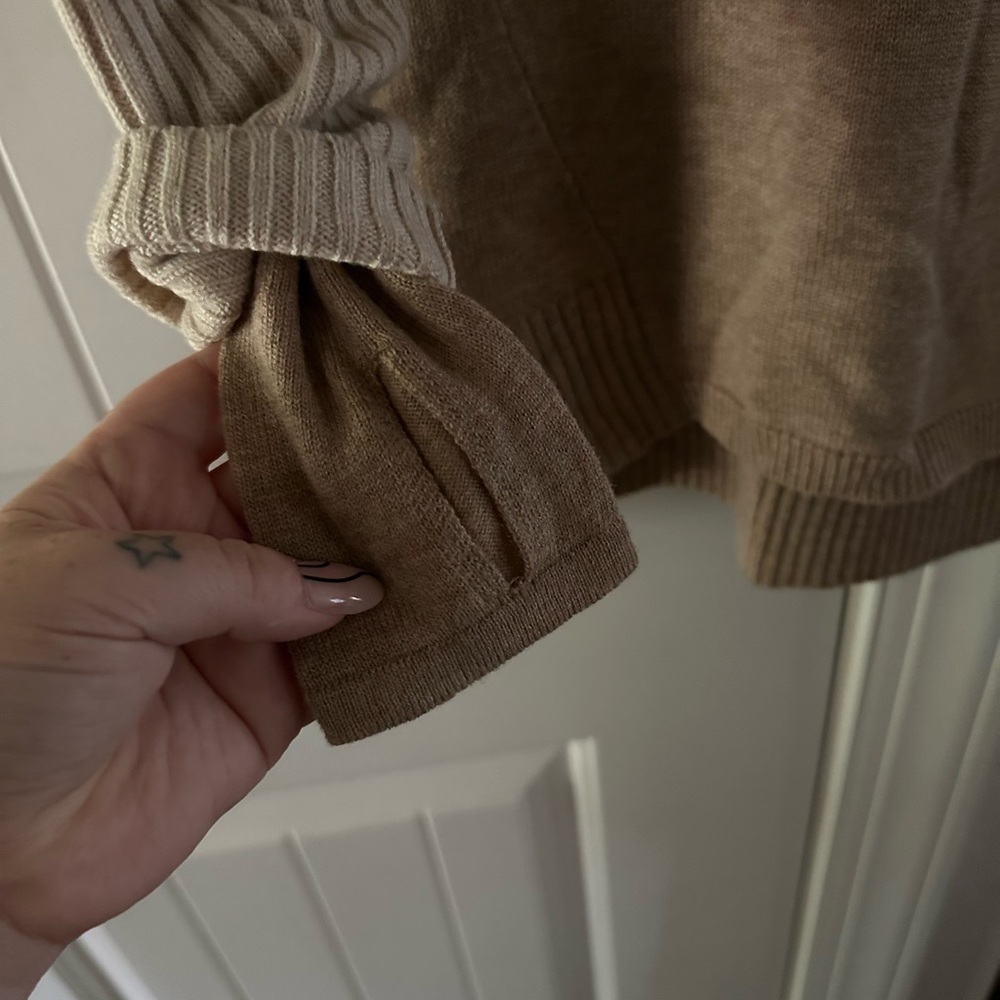 Athleta Sweater Size XS - Picture 5 of 6